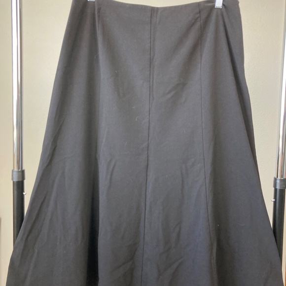 Black A line Skirt - Picture 2 of 7